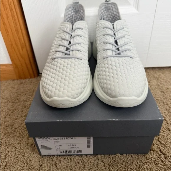 Ecco Women's Therap W Light Gray Textured Athletic Shoes - Picture 1 of 4